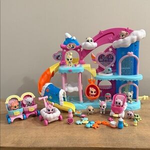Disney Jr Tots Nursery Headquarters Playset with extra animals and accessories